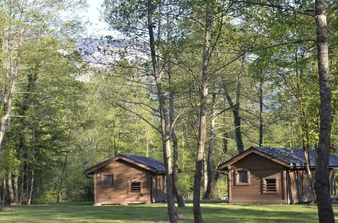 Camping Cabanes d'Aiguebelette Saint-Alban-de-Montbel