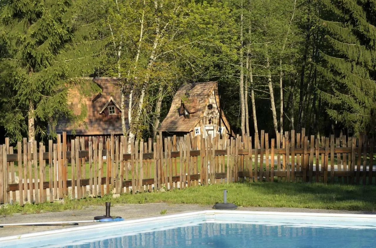Camping Cabanes d'Aiguebelette Saint-Alban-de-Montbel